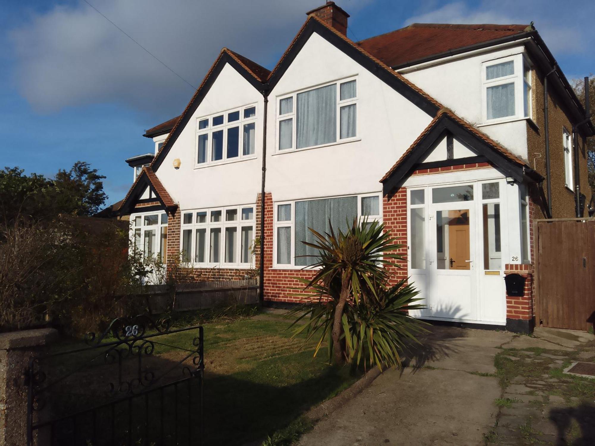 Surbiton Home With Free Parkings, Surbiton, Kingston Upon Thames, Surrey, Greater London Uk Bagian luar foto